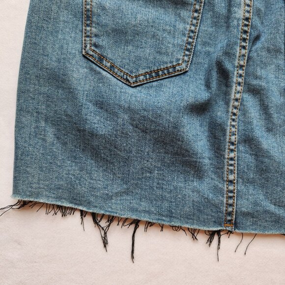 Guess Floral Embroidered Mini Skirt Denim Jean Girly Cute Pink Roses Boho M - Picture 8 of 15